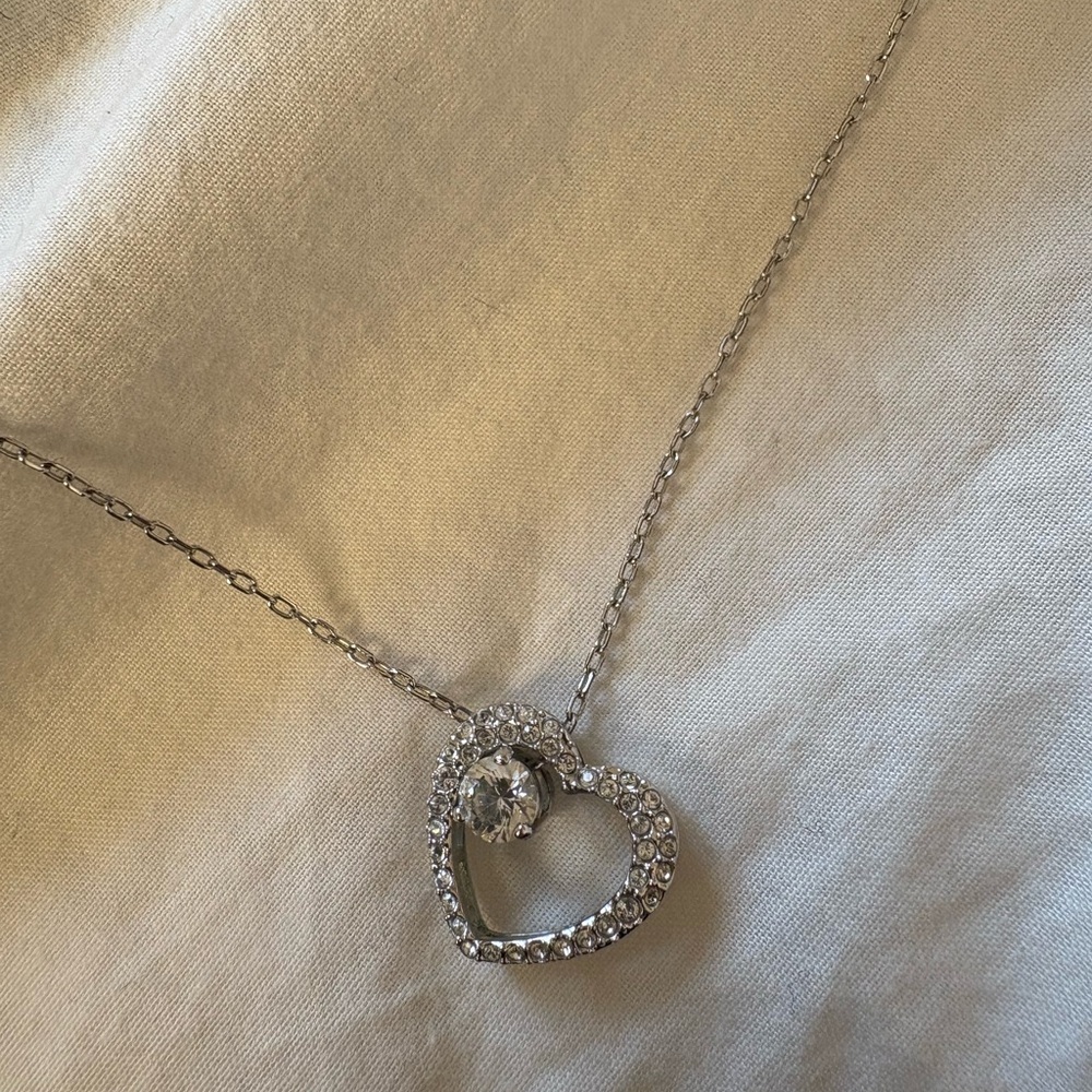 Customizable heart shaped swarovski necklace